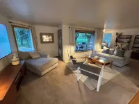 Quincy Estate 5BR/3BA for Family Stays with Fireplace Park Views & Parking