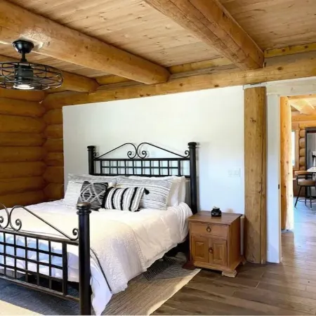 New Build Modern Log Cabin in the Heart of Pine on 2 acres of secluded Forest