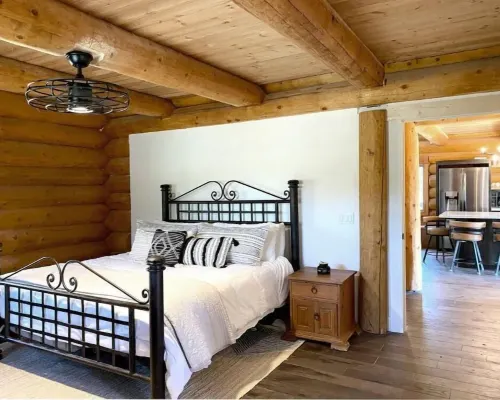 New Build Modern Log Cabin in the Heart of Pine on 2 acres of secluded Forest Hotels in Pine