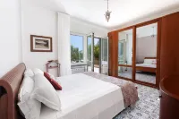 Villa in Nerano with enchanting view of the sea
