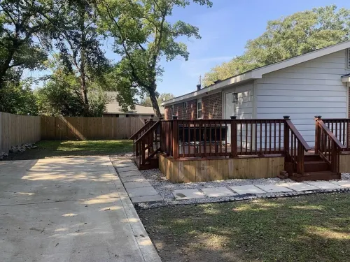 The Chic Getaway: 2BD/1BA Q Beds w/ Smart TVs