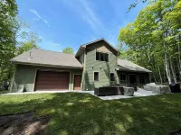 5 Bedrooms with Ensuite Bathrooms - Sleeps 24 - Outdoor Hot Tub