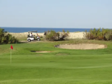 Fancy the ocean? 500 m from the beach, wifi fiber, bed linen, terrace, pool, parking