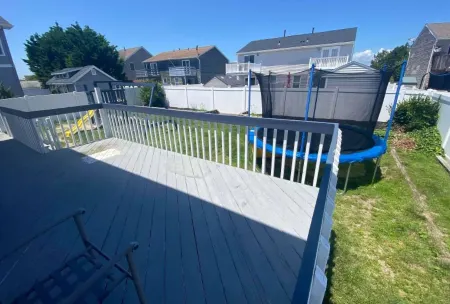 Updated Family Beach House with fenced yard - 5 min walk to the beach!