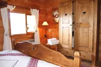Charming lux chalet, views comfort escape, Samoens Valley, peaceful log fire