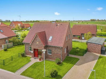 Vacation home invites you and your dogs to relax!