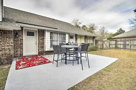 LUXURY GETAWAY, 4 BR, 2.5 BATH, NEAR FT. STEWART