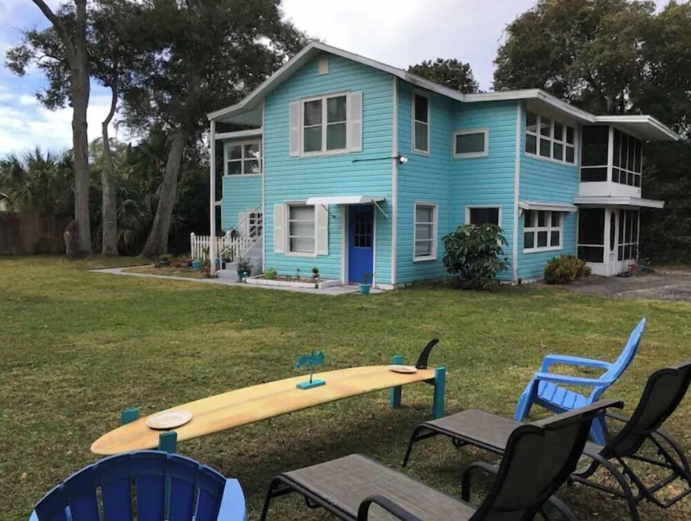 History House of Holly Hill Daytona- 109& up. US History theme. Hotels in Holly Hill