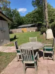 8 minutes to World Equestrian Center! Pet-friendly home that sleeps 8. Hotels near Ocala Gran Prix