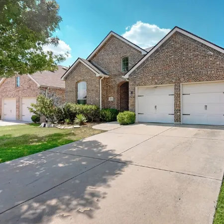 4-bedroom 2.5 bathroom house in welcoming Little Elm. Close to Lake Lewisville