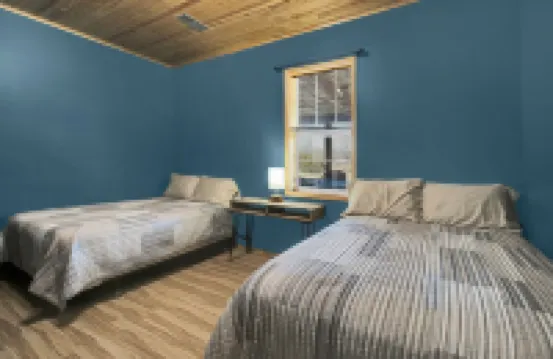 Spacious Lodge on 40 Acres!