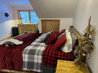 CABIN IN BIG SKY - CERUL MARE CABIN