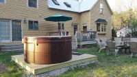 Quintessential farmhouse with hot tub, mountain views, sparkling clean