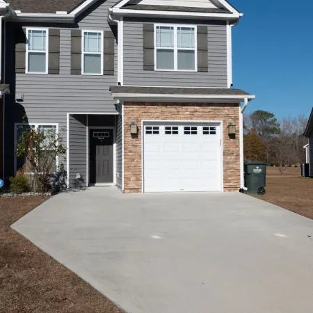 Ecu Pirate Country Getaway! First-Floor Master, Extra Room, and Separate Office!