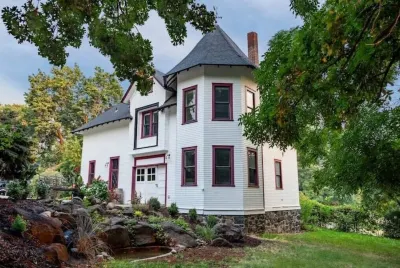 Carriage House Apartment + Loft Hotels in der Nähe von Elks Park