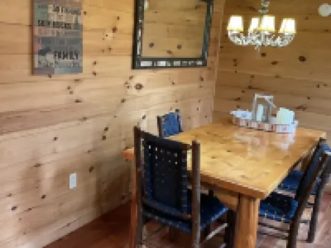 Skiers & Winter Outdoor Adventurers! Cozy Cabin on 5 Acres on Ausable River Hotels in Keene