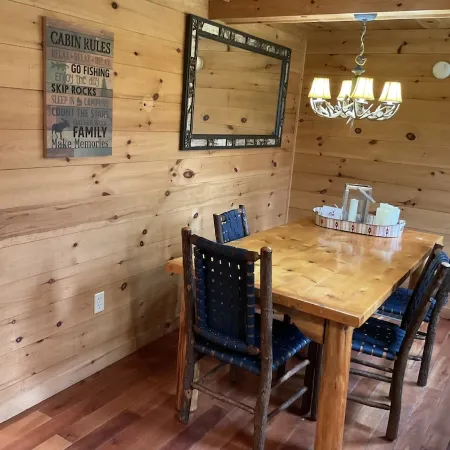 Skiers & Winter Outdoor Adventurers! Cozy Cabin on 5 Acres on Ausable River
