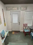 Newly Renovated Seahorse Cottage 2 blocks to Bay & 1/2 Mile to Downtown PSJ 3/2
