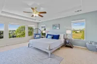 Resort-style Home with stunning views, pool, hot tub, putting green