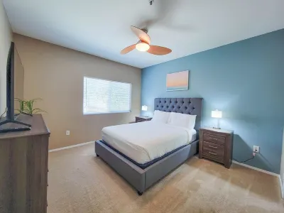 Private/ Quiet Condo in Upscale Scottsdale: pool, spa, sauna + outdoor kitchen! Hotel a 