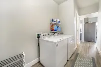 Brand New Construction 2 level townhome Central TF 899