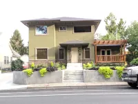 The Alder house with a Park view! Hotels near Pioneer Park Aviary