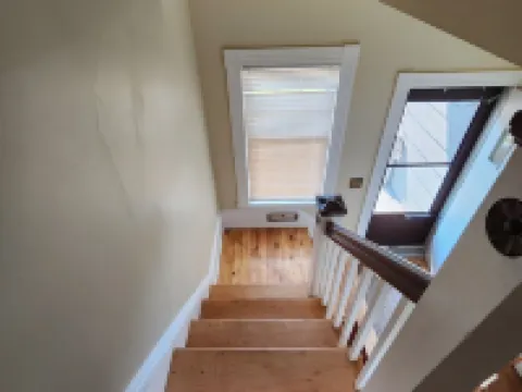 Great 3-bedroom House close to town and beaches, in Manistee , deck, WiFi and AC Hotels in Manistee