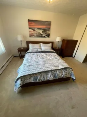 Home in the heart of Eagle River Hotels in der Nähe von Walmart Supercenter