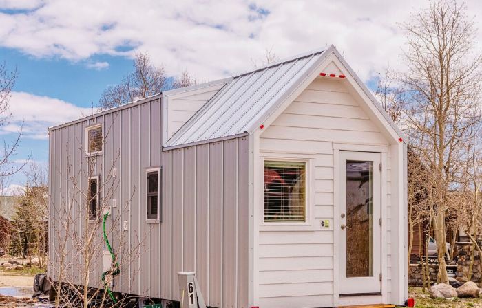 ☆ Luxurious Tiny House ☆ Rocky Mountain Getaway