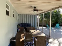 Jungle house Heated Salt pool, 5 min away from the beach!