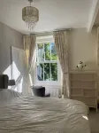 Newly refurbished 2 bedroom, 2 bathroom apartment right in the heart of Grasmere - Homestays