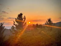 ~Sunrise Haven~near the slopes! Majestic sunrises and comfort awaits!