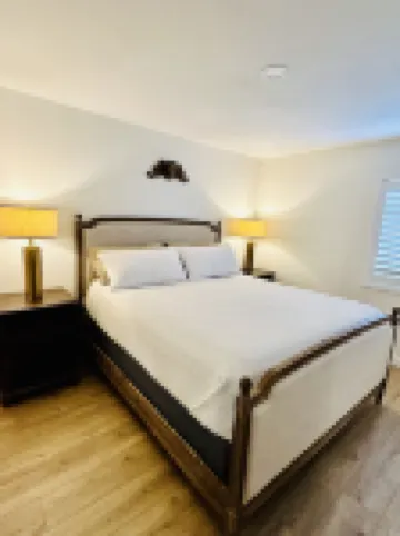 Gorgeous 3 Bedroom Condo