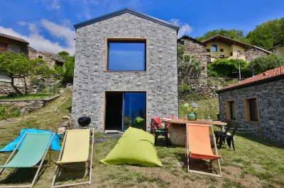 COTTAGE ORSOLA by KlabHouse-4pax w/AC and Lakeview
