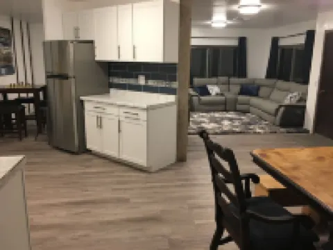 Beautiful View. On the road between Zion and Bryce Canyon. Affordable Family Fun Hotels in Hatch