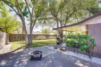 HOT TUB - Beautifully Renovated Home in West Texas Hotels near The Church of Jesus Christ of Latter-day Saints