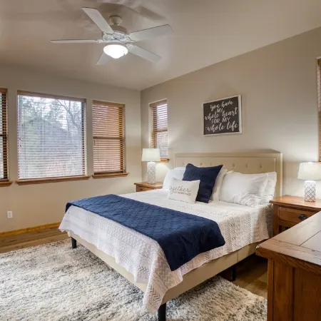 Torreon Cardinal Landing Cabin With Party Garage