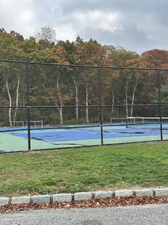 Whole home SmartTV pet friendly King bed Отели рядом с достопримечательностью «Поквотт Бич Фронт»