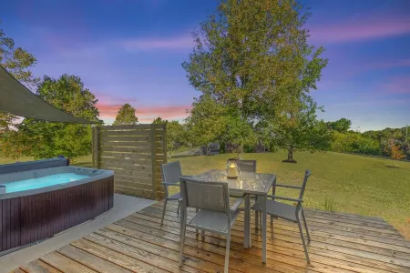 The Luxe/ Hot Tub/ On Bright Leaf Golf Course