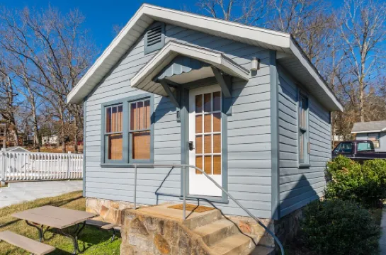 Cozy Cabin at Rockaway Rentals near Branson