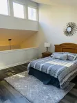 Cozy Cabin with fireplace and screened in porch in Sapphire Valley.