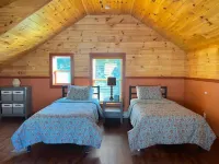 Beautiful bungalow three blocks from Lake Michigan Hotels in Frankfort