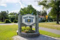 Cute cottage near the Navy base Hotels in Warrington