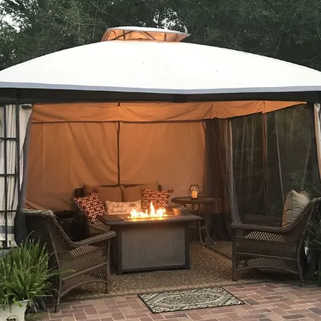 Carriage House Villa and gardens in downtown historic Lexington SC
