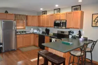 Lake Placid Townhouse, Short Walk to Main Street