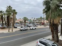 Apt H- upstairs furnished 2bed/2bath in DT Palm Springs with mountain view