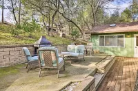 Charming Murphys Retreat: Luxury, Nature, and Wine Awaits! 5 mins to Main St!