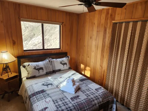 Kohl's Ranch Creekside Cabin / Fishing, Hiking, Swimming - Adventure Awaits!