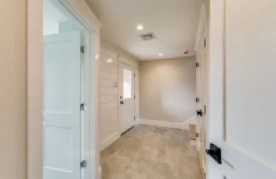 Quaint Beach House with AC, Pool, Hot tub area, Fire Pit, and Ocean Views