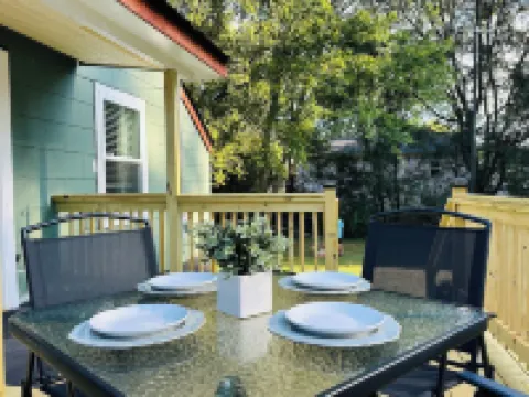 Historic 1940's Cottage Near Tim's Ford Lake & Town Square Fully Remodeled